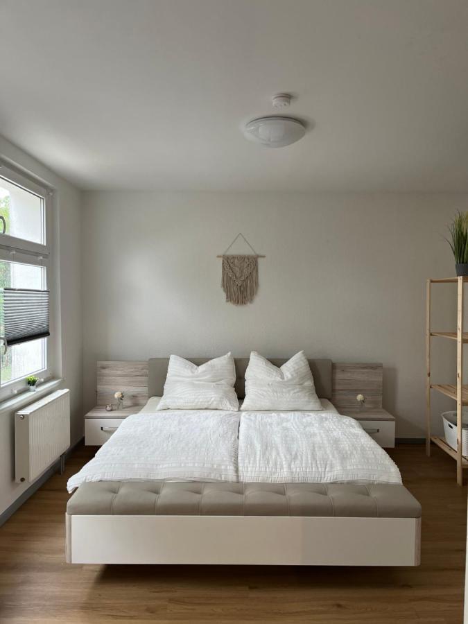 Apartment Horst - Gemuetliche Und Moderne Ferienwohnung In Der Innenstadt Pasewalk Bagian luar foto