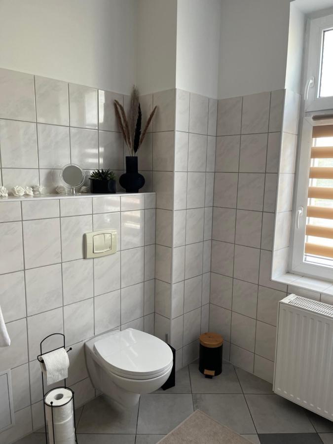 Apartment Horst - Gemuetliche Und Moderne Ferienwohnung In Der Innenstadt Pasewalk Bagian luar foto